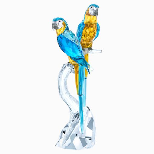 macaws-swarovski-5301566.jpg